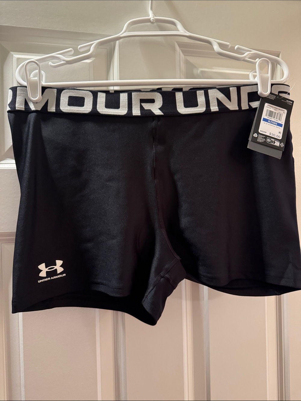 New Under Armour Black Women’s Performance Shorty compression shorts Sz XL.